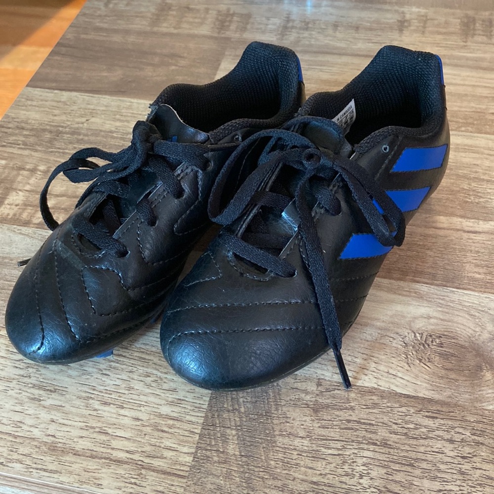 Barely worn soccer cleats